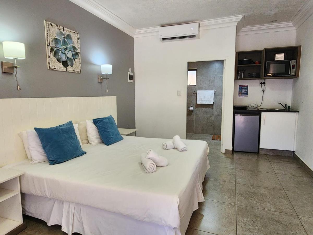Hippo Lodge Apartments St Lucia Bagian luar foto