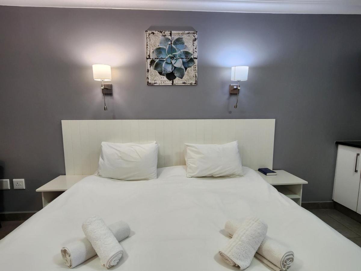 Hippo Lodge Apartments St Lucia Bagian luar foto