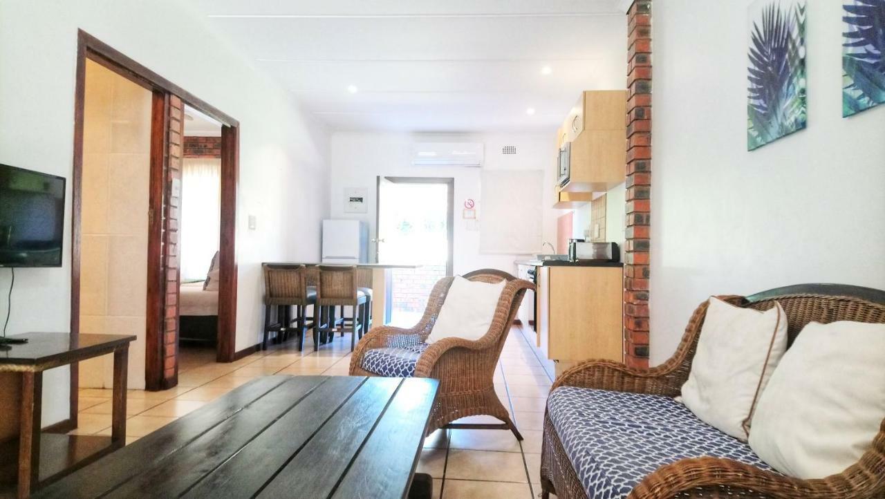 Hippo Lodge Apartments St Lucia Bagian luar foto