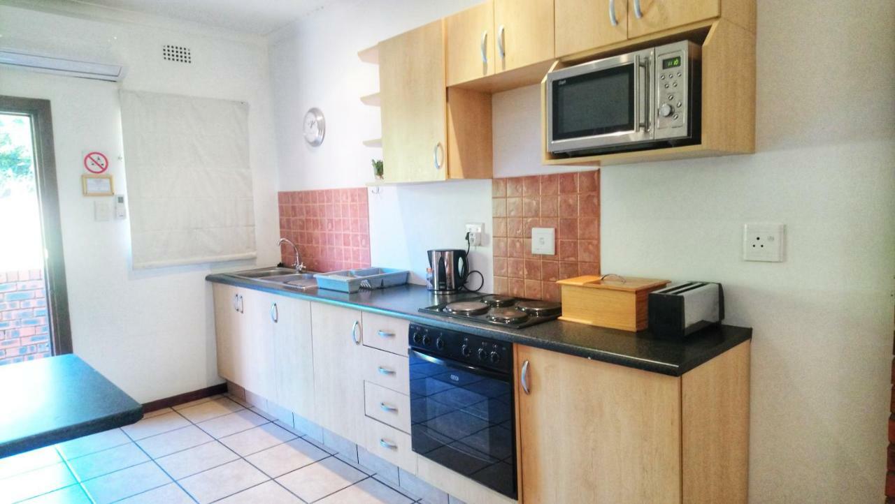 Hippo Lodge Apartments St Lucia Bagian luar foto